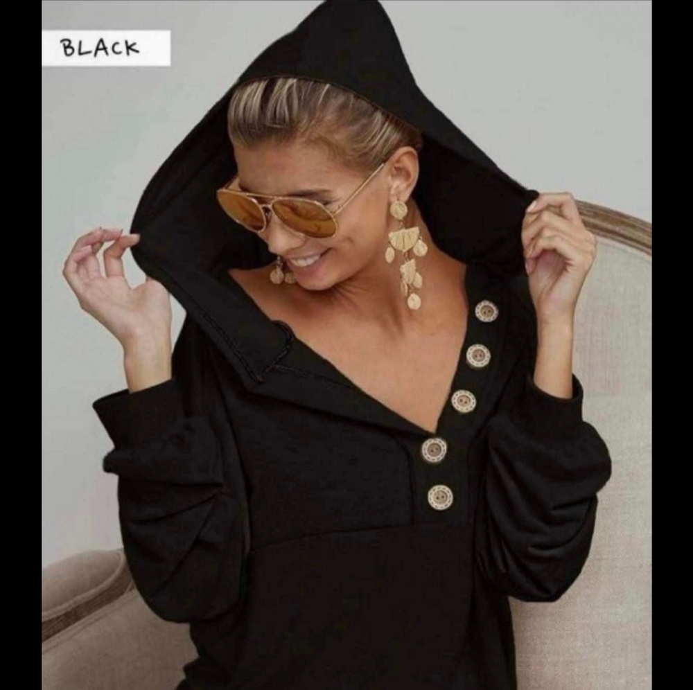 New untagged Bibi Brand black lightweight pullover